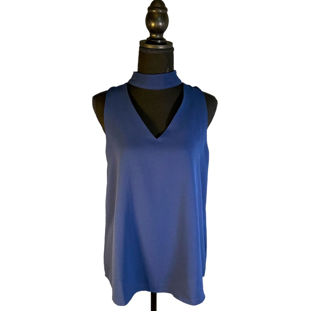 Mine Navy Blue Sleeveless V-neck Top